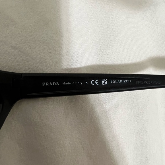 Prada black sunglasses - Picture 8 of 9